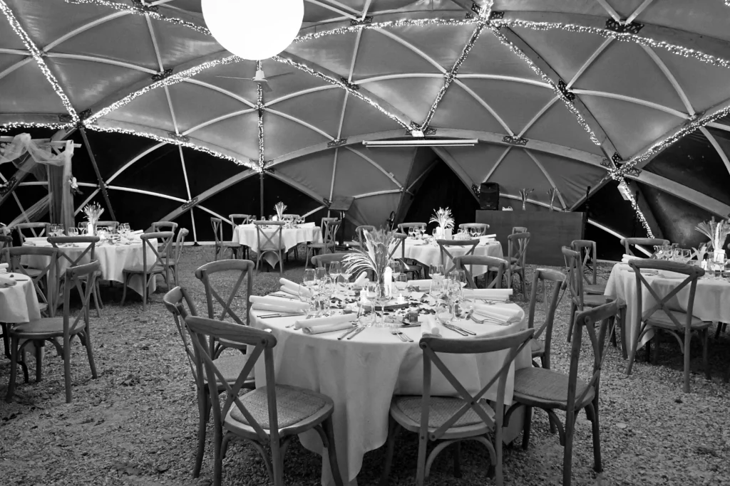 Décoration de table de mariage pour la réception - LignyPicture