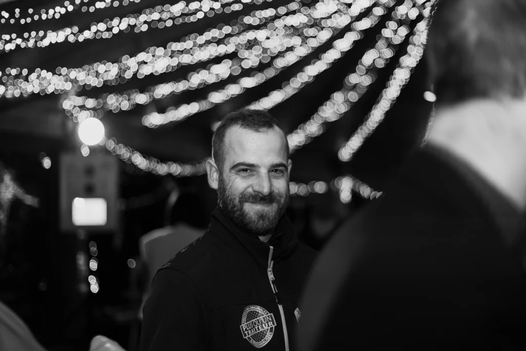 Émotion et complicité des mariés, instant volé - LignyPicture