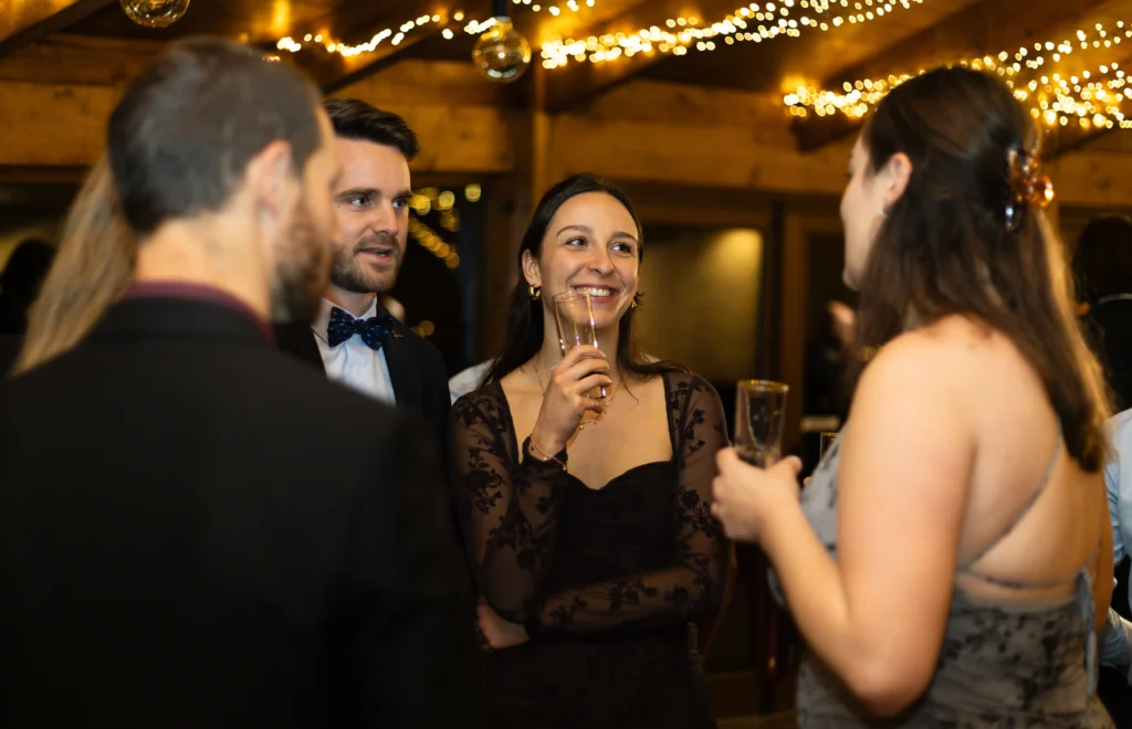 Cérémonie de mariage émouvante, échange de vœux - LignyPicture